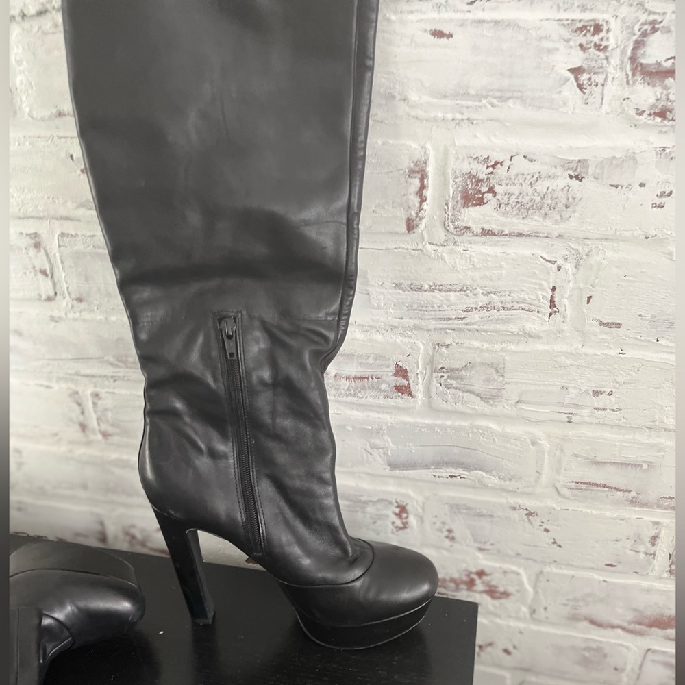 Jessica Simpson platform boot